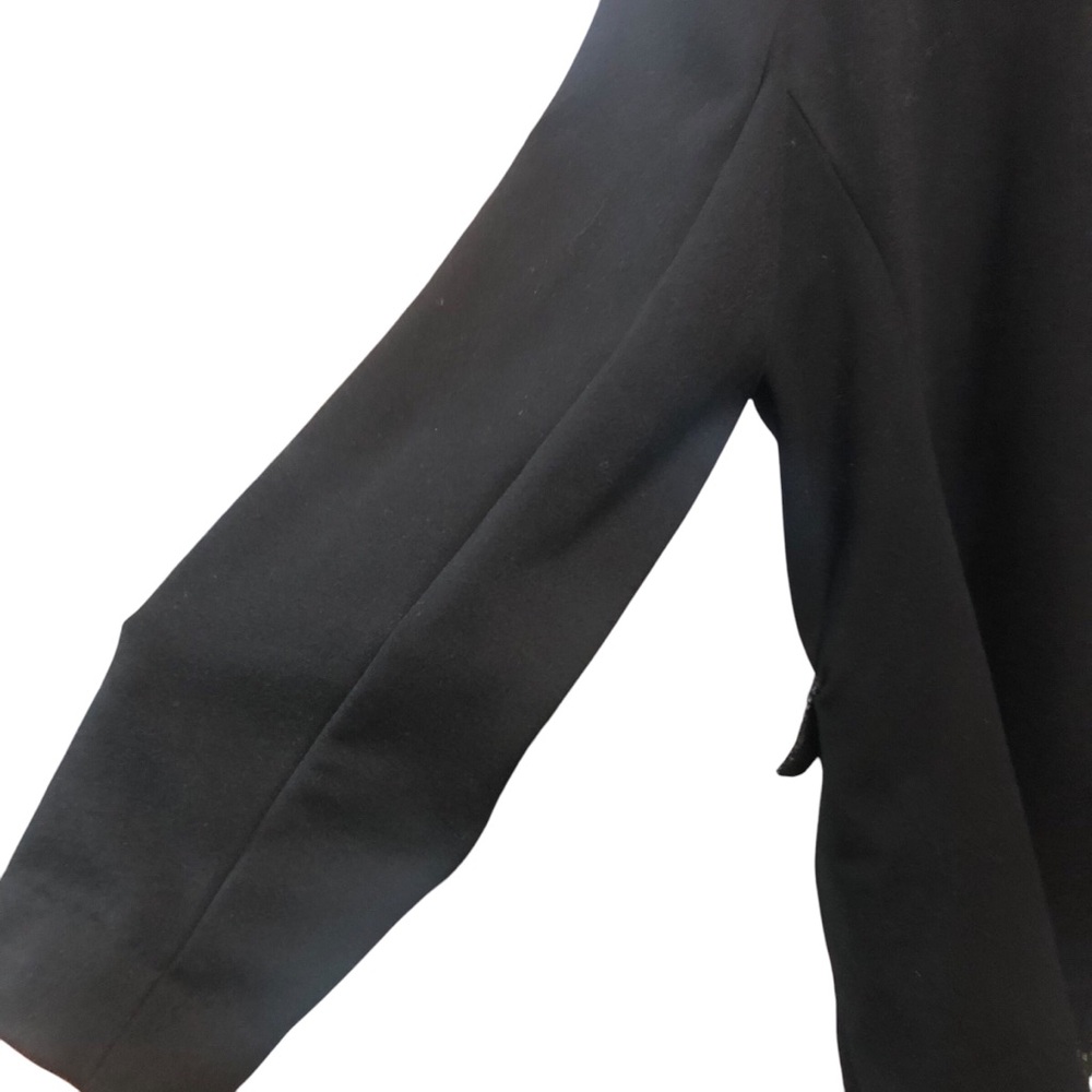 Slim Factor By INVESTMENTS Size Large Black Blazer.22”Pit 2 Pit X 29” Length - Picture 6 of 10